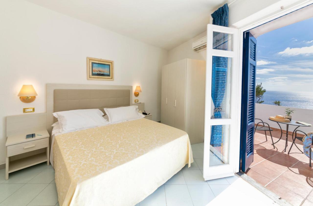 Superior Triple Room Sea View,1129389621:JPEG
